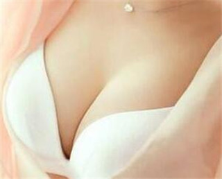 清远人民整形医院隆胸修复注意事项 塑造坚挺乳房