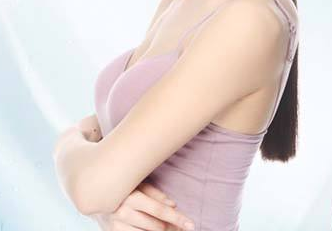 导致长副乳的原因是什么 切除副乳疼吗 改善多余赘肉 