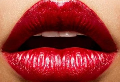 避免脱妆尴尬 哪些人不适合做漂唇 漂唇的效果能保持多久